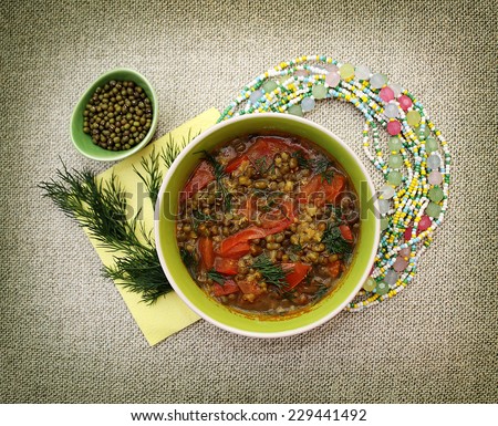 Vegetarian bean soup mung. Still in the Indian style. Vedic cooking.