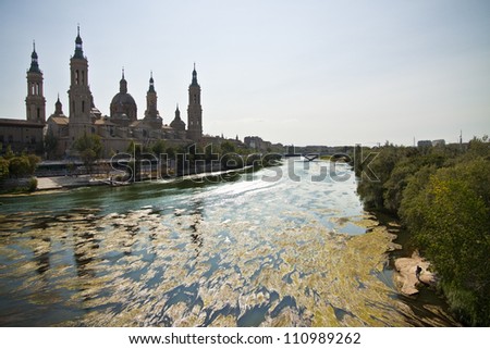 El Pilar de Zaragoza. A view of the Basilique of Zaragoza from the other side of the river Ebro. Zaragoza is in the region of Aragon, Spain.