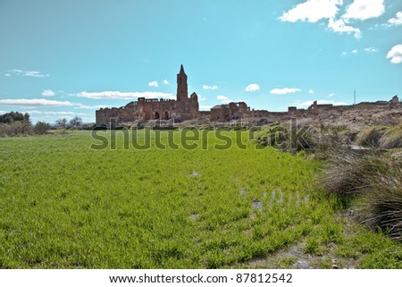 Belchite is a town in the province of Zaragoza (Spain). Is known to have been the scene of one of the symbolic battles of the Spanish Civil War, the Battle of Belchite. Now it is abandoned.