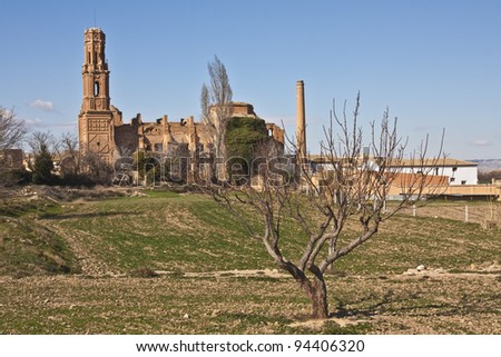 Belchite is a town in the province of Zaragoza (Spain). Is known to have been the scene of one of the symbolic battles of the Spanish Civil War, the Battle of Belchite. Now it is abandoned
