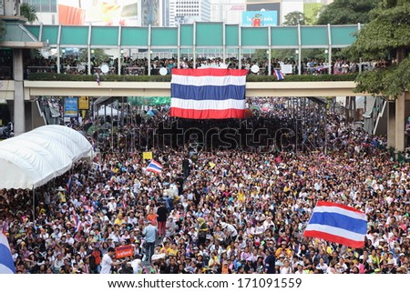 BANGKOK,THAILAND-JANUARY  13: Unidentified protesters  shut down the cityf or the reformation before election  at the Ratchaprasong rd. on January 13,2014 in Bangkok,Thailand.