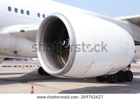 close up of an airplane engine