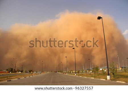 Large Dust Storm Blowing In