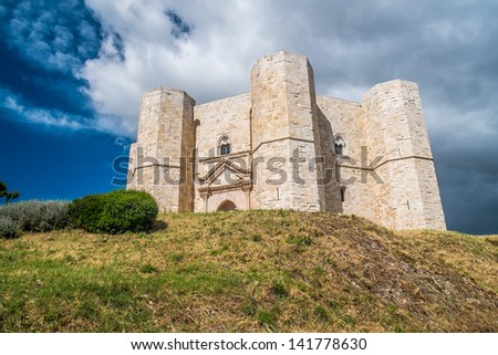 Castel del Monte, Unesco heritage in the south of Italy, Apulia region