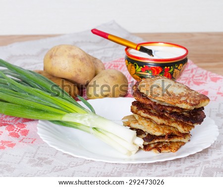 Potato flapjacks with sour cream and leek