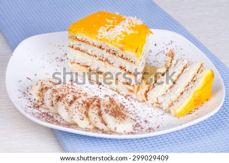 Banana cake and banana slices