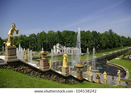 Things to do in Russia. The Grand Cascade in Peterhof