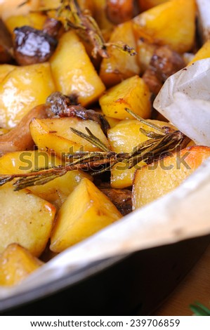 baked potato with mushrooms and rosemary