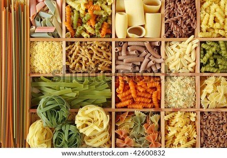 Italian pasta collection in wooden box