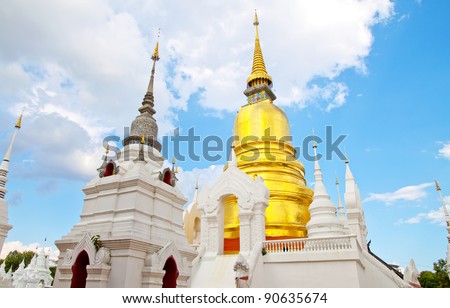 Golden Pagoda Buddhist Temple is located in Thailand\'s tourist attractions.