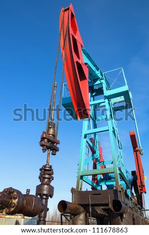 Oil pump. Extraction of minerals by means of the oil pump is rocking