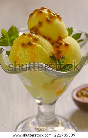 Ice cream with peach, mango and passion fruit