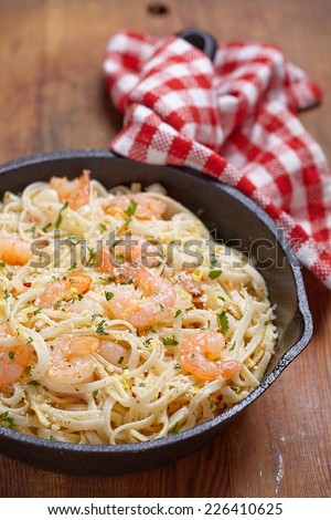 Pasta with Shrimp Scampi in a pan