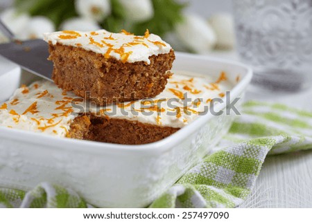 Carrot cakewith walnut and almond for Easter