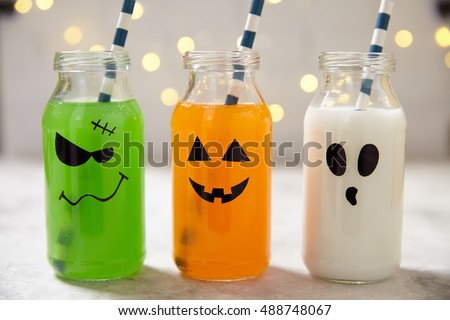 Cute Halloween drinks for a kids party