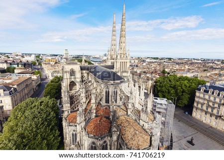 Saint Andre Cathedral on Place Pey-Berland in Bordeaux . Bordeaux, Nouvelle-Aquitaine, France.