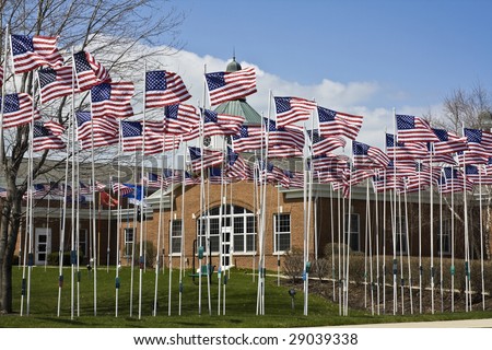 500 flags seen in Estlake, Ohio