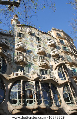 casa-atllo chimney casa batllo mosaic. casa-atllo chimney