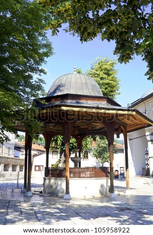 Sarajevo, Historic Gazi Husrev Mosque yard, fountain, in bascarsija