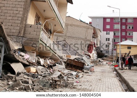 Van, Turkey - October 25: A Building Ruined During The Earthquake Of Van-Ercis On October 25, 2011 In Van, Turkey. It Is 604 Killed And 4152 Injured In Van-Ercis Earthquake.