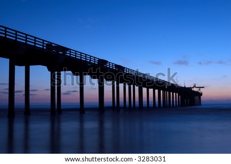 ocean pier of San Diego at night
