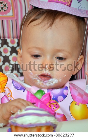 Baby Birthday Cake on Baby Girl Eating First Birthday Cake Stock Photo 80623297