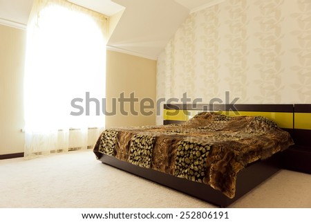 nice apartment refitted, bedroom with a double bed