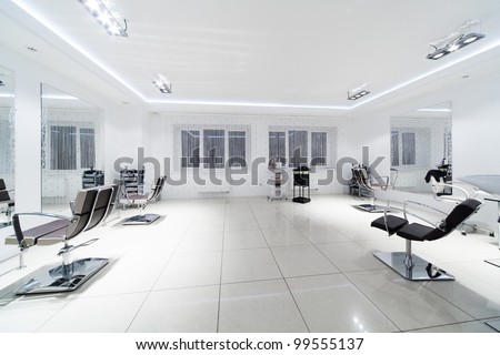 chairs and mirrors in modern hairdressing