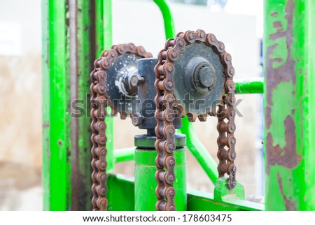 Old huge greasy roller chain
