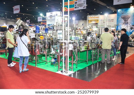 BANGKOK ,THAILAND - FEBRUARY 7: Liquid filling machine At  THAILAND Industrial Fair 2015 And Food Pack Asia 2015 on  February 7, 2015 in Bangkok, Thailand.