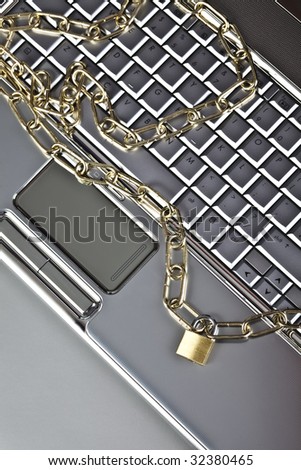 Chain and computer