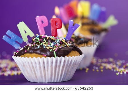 Happy birthday to you!, Birthday cupcake