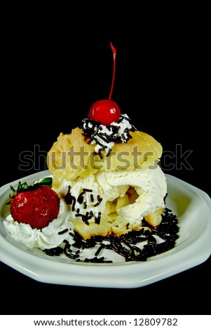 cream puff sundae