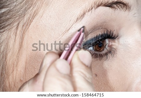 eyebrow shaping