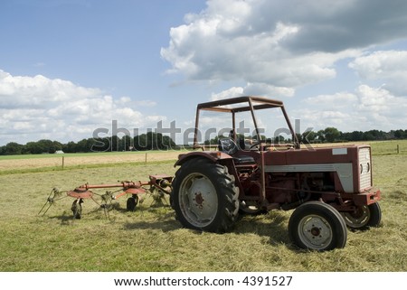 mechanics to turn around the hay