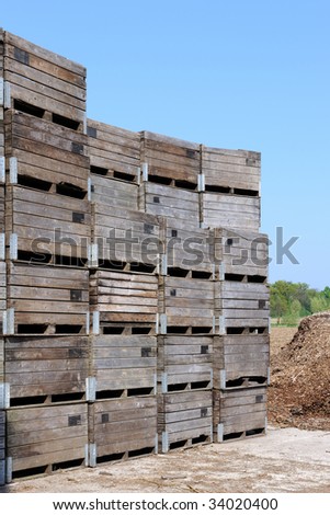 wooden crates for shipping agriculture products