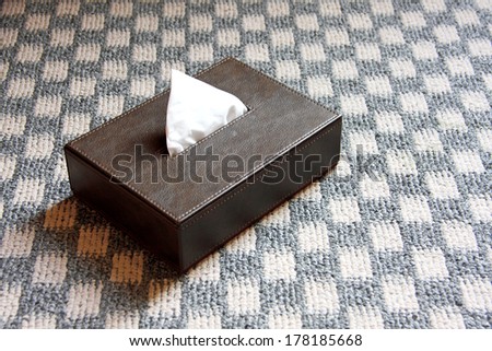 Brown leather box of tissue