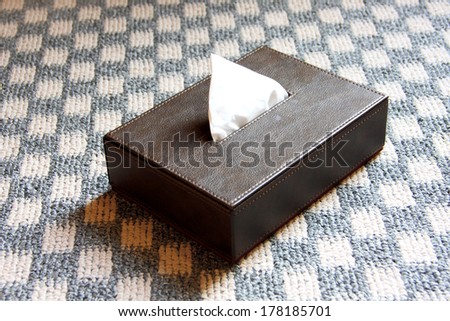 Brown leather box of tissue