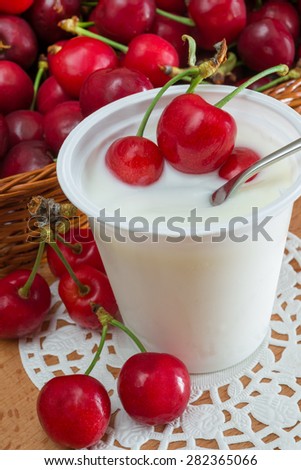 low-fat plain yogurt creamy cherries flavor