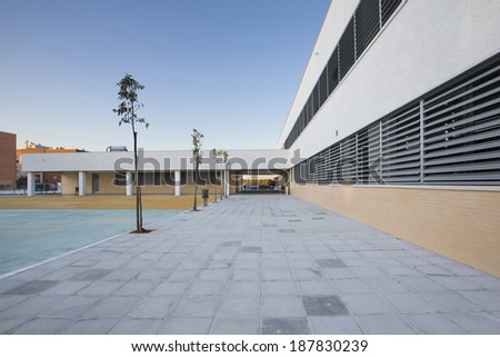 public school, exterior