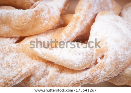 Sugar powdered pastry