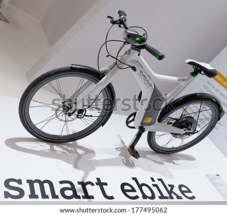 Toronto-February 14: The All New Smart Ebike At The 2014 Canadian International Auto Show On February 14, 2014 In Toronto