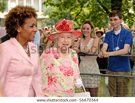 TORONTO-JULY 06: TORONTO-JULY 06, 2010: The Queen did a walkabout of the grounds of Queen\'s Park, accompanied by Governor-General MichaÃlle Jean in Toronto, July 06, 2010
