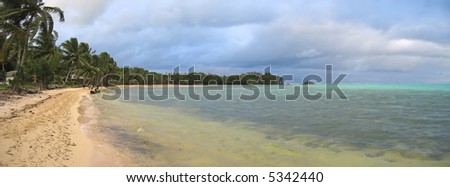 Tropical beach with lush vegetation - Nosy Boraha - Sainte-Marie island - Madagascar - Panoramique.