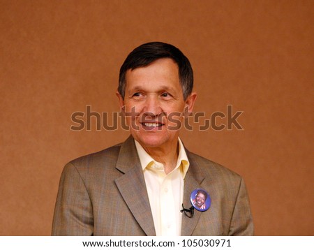 DENVER-AUG. 27:U.S. House Representative Dennis Kucinich (D-Ohio) waits to speak to a crowd at the 2008 Democratic National Convention on August 27, 2008.