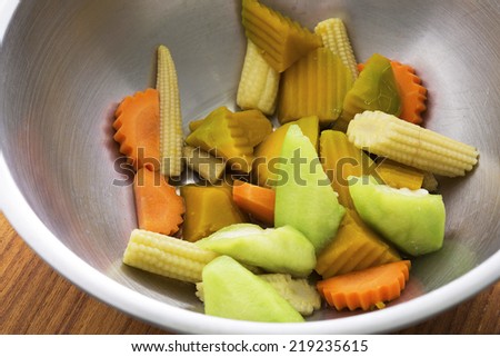 Boiled vegetable in metal bowl