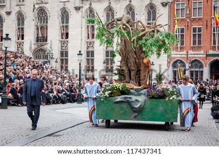 BRUGES, BELGIUM - MAY 17: Annual Procession of the Holy Blood on Ascension Day. Locals perform  dramatizations of Biblical events - Cain and Abel. May 17, 2012 in Bruges (Brugge), Belgium
