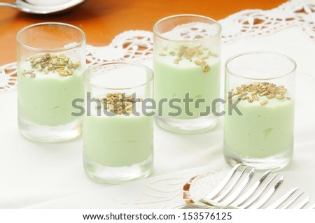 finger food dessert flavored with cheese and mint and chocolate chips gold