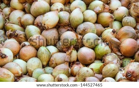 small onions, market, Majorca Spain