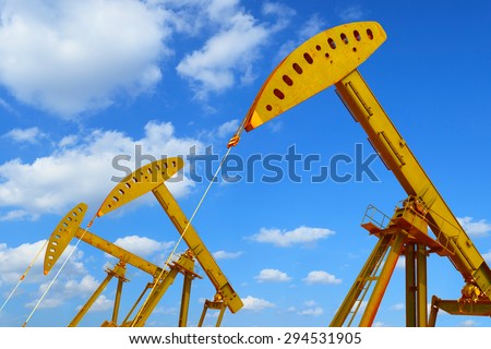 Golden Oil pump oil rig energy industrial machine for petroleum crude